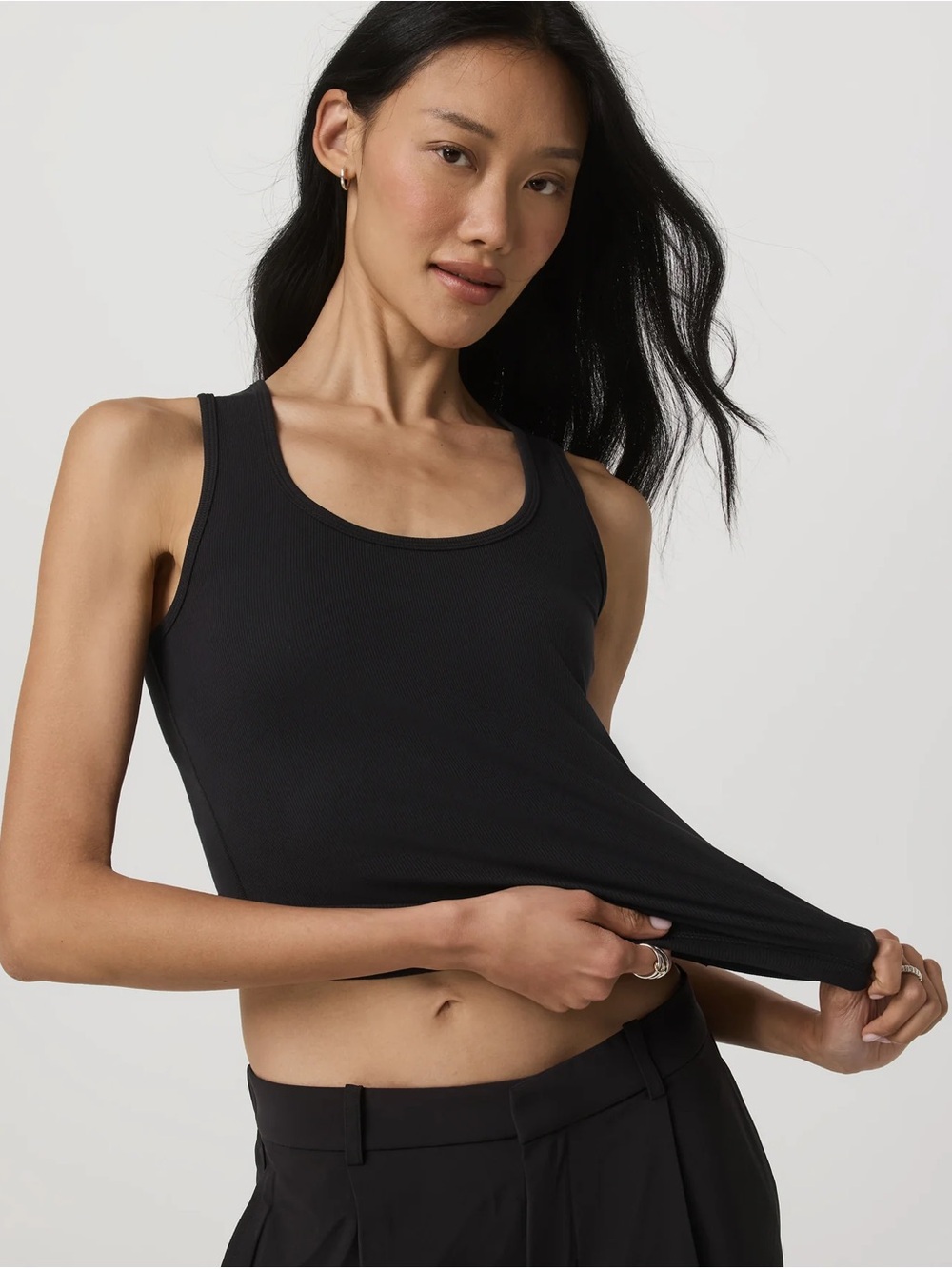 New Vuori Pose Tank in Black Size Small - Picture 5 of 6